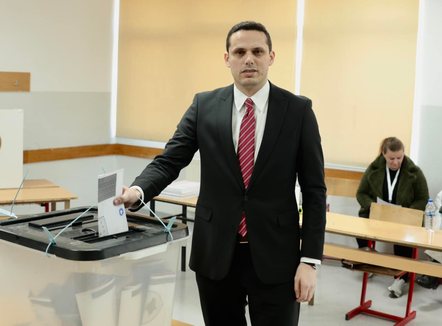 PDK kërkon rivotim në Mitrovicë pas dyshimeve për manipulim votash 