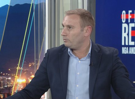 Bushkolaj: Rama tha se Policia në dorë të dikujt tjetër, jo të ministres Koçiu