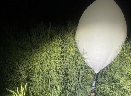 A janë balonat nga Bjellorusia kontrabandë, sulm hibrid, apo të dyja?