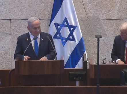 Kryeministri akuzohet për korrupsion, Trump i kërkon presidentit izraelit të falë me dekret Netanjahun