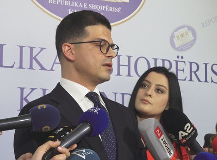 Vëngu mohon dorëheqjen, ministri i Mbrojtjes: Samiti i NATO-s në 2027, siguria nga dronët shqiptarë