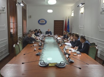 Kuvendi rinis garën për Avokatin e Popullit. 13 kandidatët e parë zhvillojnë dëgjesat, opozita me “sy” nga PS 