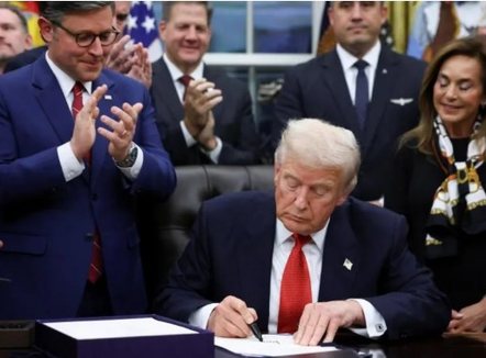 Trump i jep fund mbylljes më të gjatë të qeverisë në historinë e SHBA