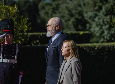 Meloni pret Ramën në Romë, ja marrëveshjet që pritet të firmosen në mbledhjen e përbashkët të dy qeverive