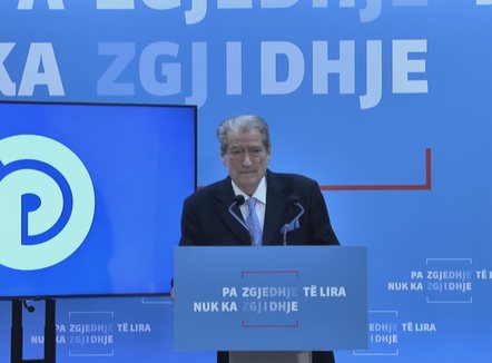 Atentati në Rinas, Berisha: Dani truprojë e Gonxhes, vrasësit kontrollonin aeroportin