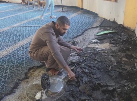 Pushtuesit izraelitë i vënë zjarrin xhamisë në Palestinë, dogjën dhe Kuranë