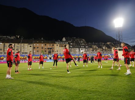 Publikohet formacioni zyrtar, Sylvinho me 