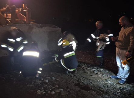 E rëndë në Elbasan! Mbytet 40-vjeçarja në Shkumbin, policia dhe zjarrfikësja ndërhynë për nxjerrjen e trupit