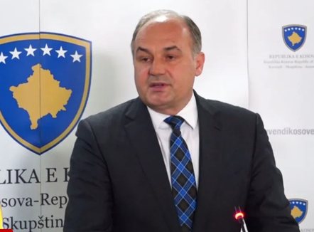 Enver Hoxhaj kërkon shtyrjen e Konventës së PDK-së