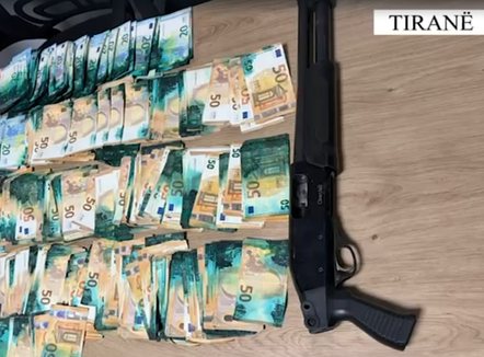 Goditet rrjet i shpërndarjes së drogës në Tiranë, 25 të arrestuar