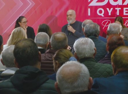 Njerëzit e Veliajt në takim me Ramën. Prezantohet buxheti për Tiranën, vijojnë premtimet për pensionistët