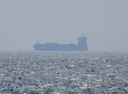 Irani sekuestron një cisternë nafte në Ngushticën e Hormuzit