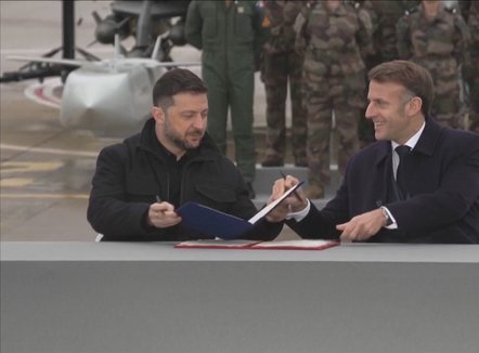 “Marrëveshje historike me Francën”, Zelensky: Ukraina do të blejë 100 avionë Rafale