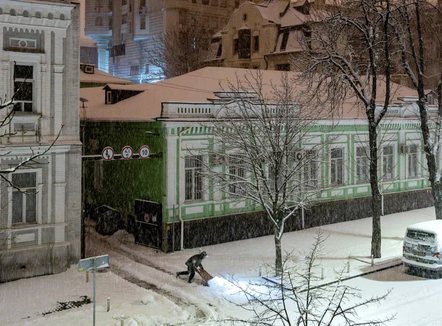 Dimër pa energji elektrike dhe pa ngrohje, Ukraina përgatitet për muaj të vështirë