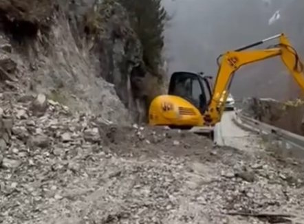 Moti i keq në Shkodër, ende i bllokuar aksi Theth-Breg Lumi, probleme me energjinë në disa fshatra