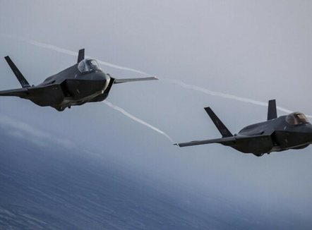 Polonia ngre në ajër avionët luftarakë për të mbrojtur kufijtë, mbyllen dy aeroporte