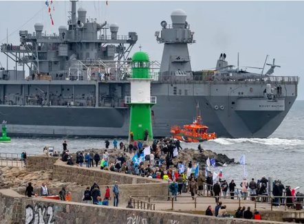 Pistorius paralajmëron për konfrontim në Detin Baltik