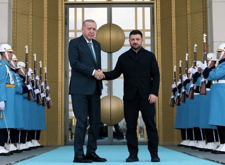 Zelensky: Shpresojmë të shkëmbejmë të burgosurit e luftës me Rusinë deri në fund të vitit