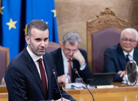 Mali i Zi thotë se do ta ashpërsojë regjimin e vizave për shtetasit rusë