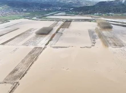 Përmbytjet, Kolonja pa ujë të pijshëm, 133 banesa nën ujë në Maliq, mungon energjia në fshatra