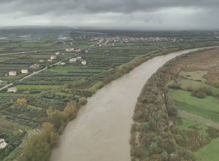 Situata drejt përmirësimit, bie niveli i prurjeve nga lumenjtë Vjosë dhe Seman