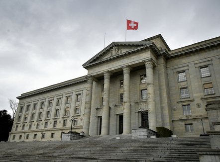 Një gjykatë në Zvicër dënon dy shqiptarë për përkrahje të grupit terrorist “Shteti Islamik”