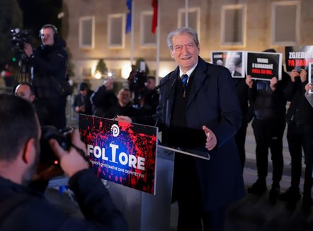 “Kemi miq më shumë se kurrë”, Berisha: Kthehem me lajme të mira nga Brazili