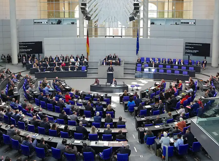 Buxheti gjerman, më shumë para, por edhe borxhe më të mëdha