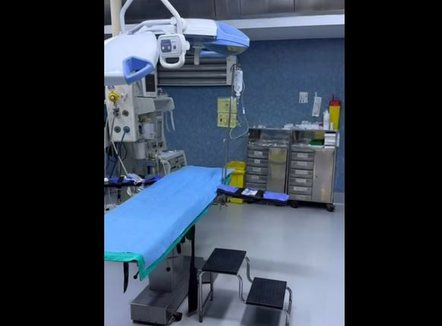 Mbërriti në spital me dy çarje në zemër e një në stomak, mjekët e Durrësit shpëtojnë të miturin e plagosur 