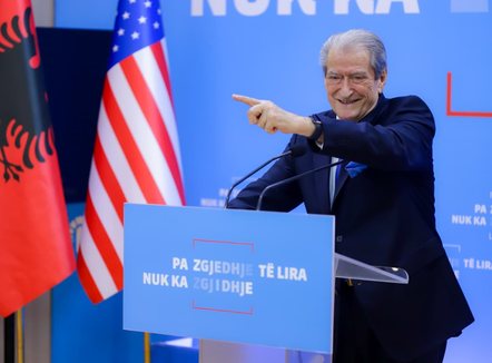 Berisha: Rama e Çakuli manipuluan regjistrimin për të organizuar 21 Janarin! Meta dha dorëheqjen atëherë, jo si tani