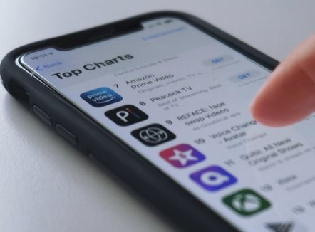 Të sanksionohet me ligj, dhuna digjitale, forma tjetër e përndjekjes ndaj grave