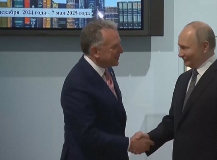 Mësoi rusët e Putin si të negocionin, Trump mbron Witkoff: Ai duhet t’ia shesë ‘Ukrainën’ Rusisë