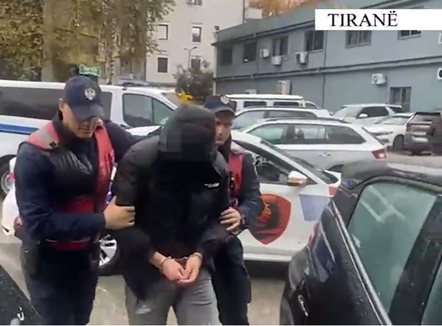 Shiste kokainë dhe kanabis tek “Ish-parku i autobusëve”, arrestohet i riu në Tiranë