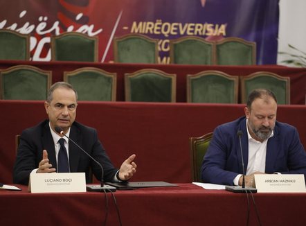 Reforma territoriale, pas bojkotit fillestar, PD ulet në komision përballë PS