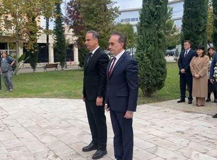 Dita e Pavarësisë, PD zhvillon homazhe në varrin e Ismail Qemalit