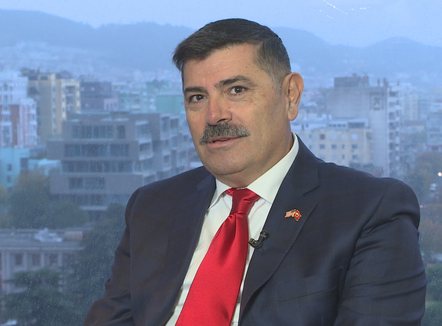 Blejmë tre e shesim një, (pa)varësia ekonomike e Shqipërisë me sytë nga importi