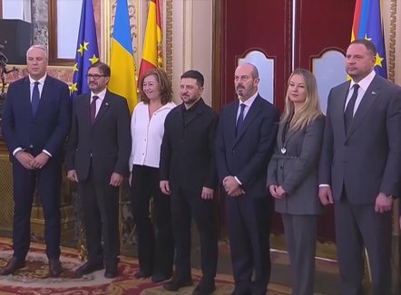 Brukseli kërcënon Kievin: Luftoni korrupsionin nëse doni të futeni në BE