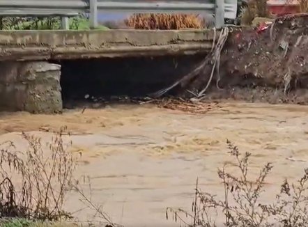 Disa segmente të bllokuara në Korçë, po punohet për normalizimin e situatës pas reshjeve