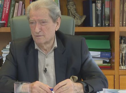 “Zgjidhja, bashkimi dhe jo përçarja” Berisha: Javën e ardhshme “foltorja” zhvendoset në qytete të tjera