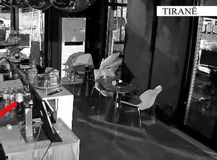 Shtynte të miturin të kryente vjedhje, arrestohet hajduti 21-vjeçar