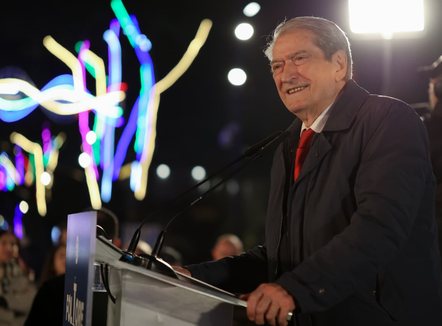 Berisha: Çdo demokrat dhe çdo shqiptar duhet të ngrihet në lartësinë e idealeve të dhjetorit