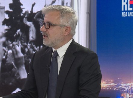 Neritan Sejamini: Ramiz Alia u mund në zgjedhje nga një inxhinier në Tiranë