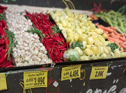 Festat e shtrenjta: Çmimet rrisin barrën për familjet në Kosovë