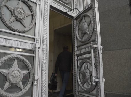 Paratë do të shkojnë në Ukrainë? Astetet ruse në BE do të ngrihen përgjithmonë