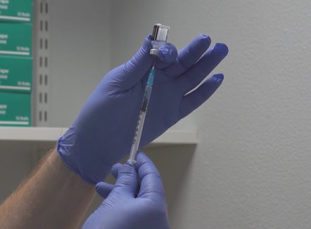 Rreziqe për jetën, paralajmërim i “zi” amerikan për vaksinat ndaj Covid