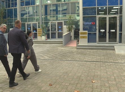 Gjykata “pezullon” SPAK e GJKKO, Kushtetuesja rikthen në detyrë Belinda Ballukun