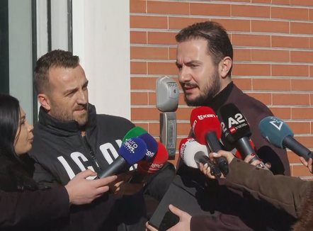 Salianji thirrje për përballje me qeverinë: Rruga e duhur janë revoltat dhe jo foltoret 