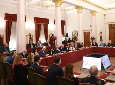 Opozita bojkotoi komisionet e posaçme, porosia në mbledhjen e grupit të PS: Puna të vazhdojë