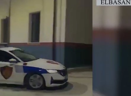 E rëndë në Elbasan! Vëllai godet me thikë vëllain 