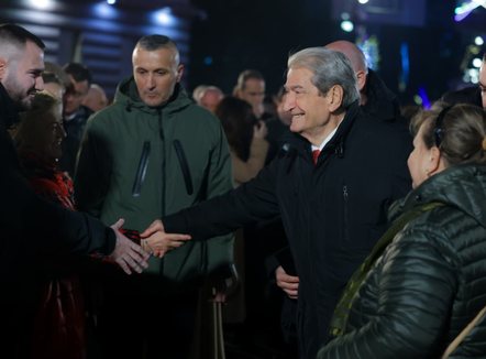 “Gjëja më kryesore, zënia për tre javë e këtij sheshi”, Berisha: Koha është e guximtarëve, të vendosur për sakrificë